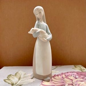 Vintage Spain Lladro Ceramic Figurine GIRL with PIG Matte Finish Retired 6.75" H